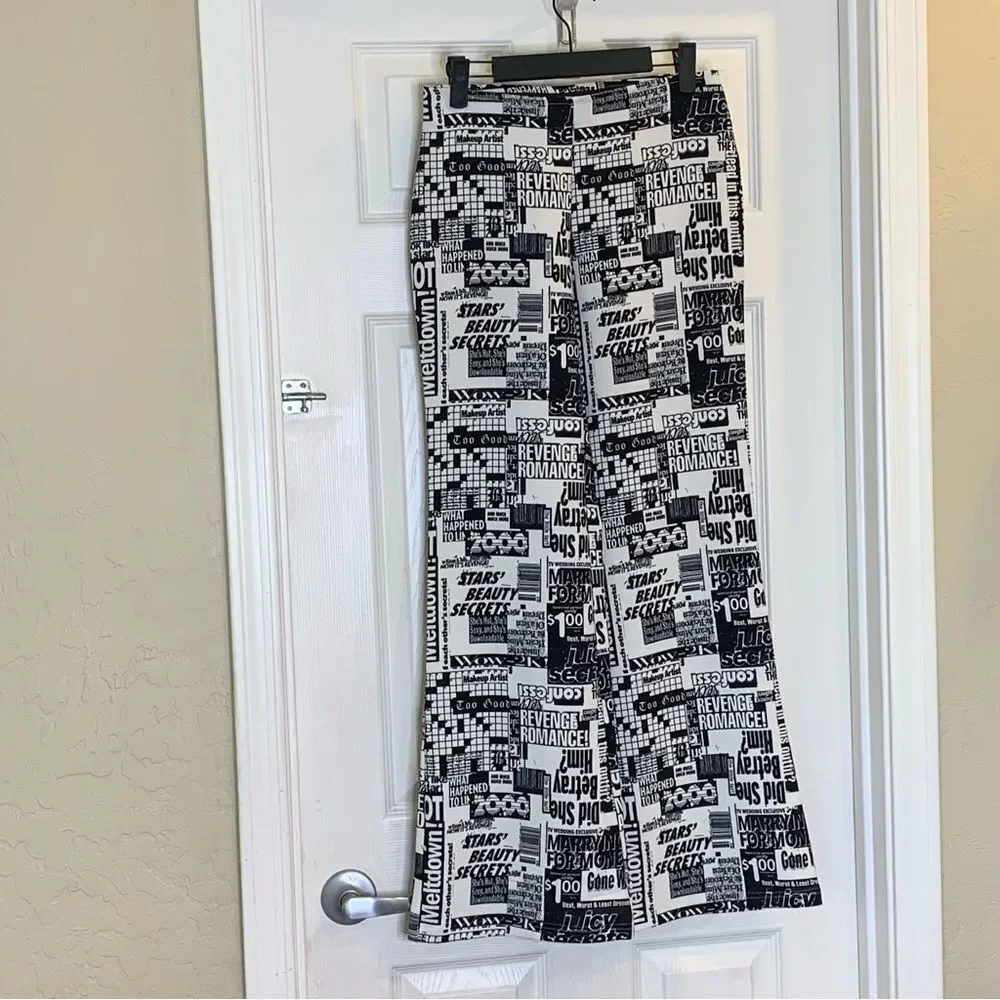 Urban Outfitters DALILA LOW RISE FLARE PANT Newspaper Crossword Print Size S - Picture 6 of 12